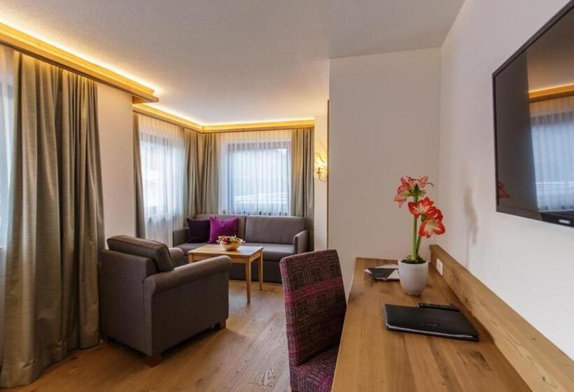 جناح كومفورت, Plattenhof