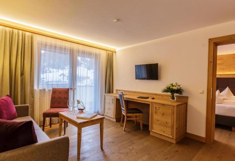 جناح كومفورت, Plattenhof