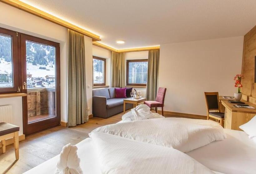 جناح كومفورت, Plattenhof