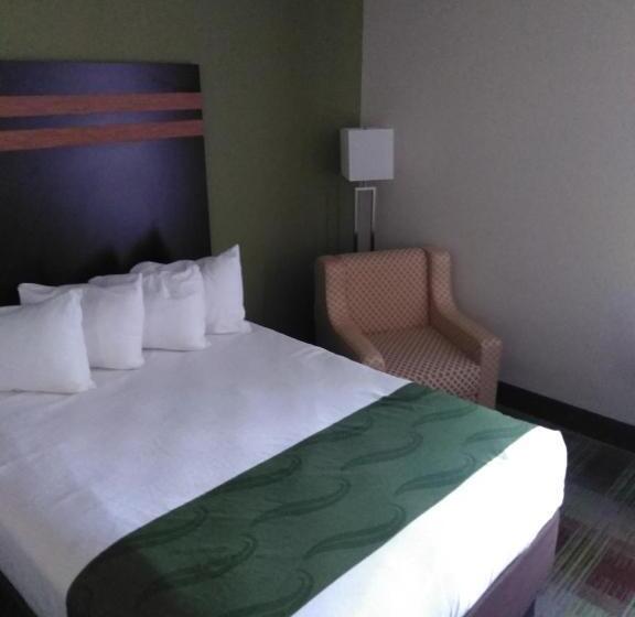 غرفة قياسية, Quality Inn & Suites