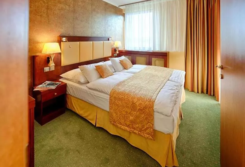 コンフォーとスイートルーム, Wellness & Spa Hotel Kaskady