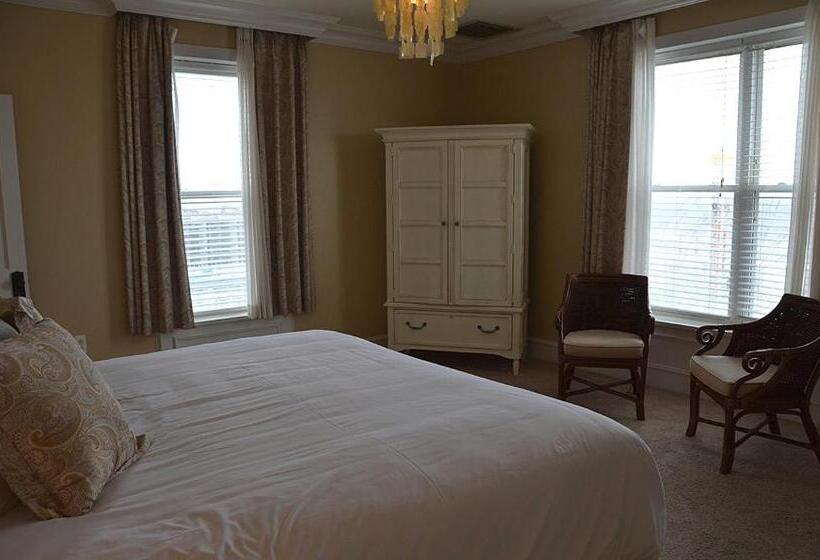 جناح سوبيريور مطل علي البحر, The Flanders