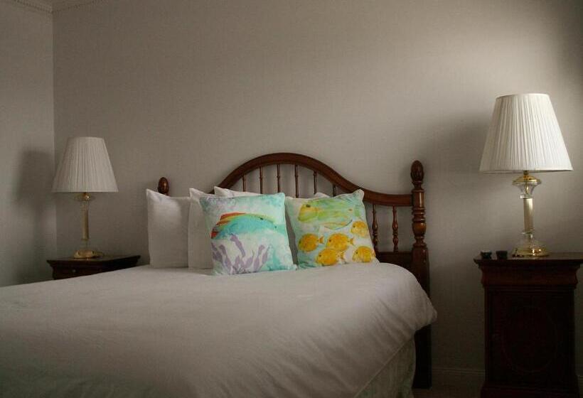 جناح غرفتين نوم, The Flanders