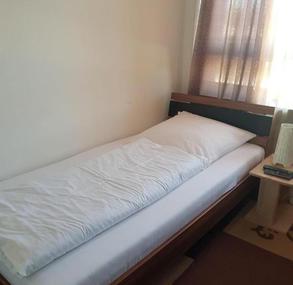 标准单人间共用浴室, Wandsbek Hamburg