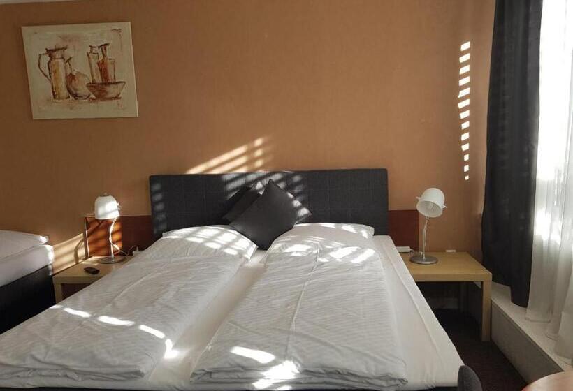 标准三人间, Wandsbek Hamburg