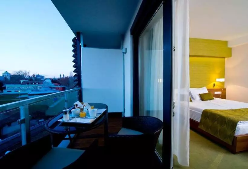 ジュニアスイート, Imola Hotel Platán