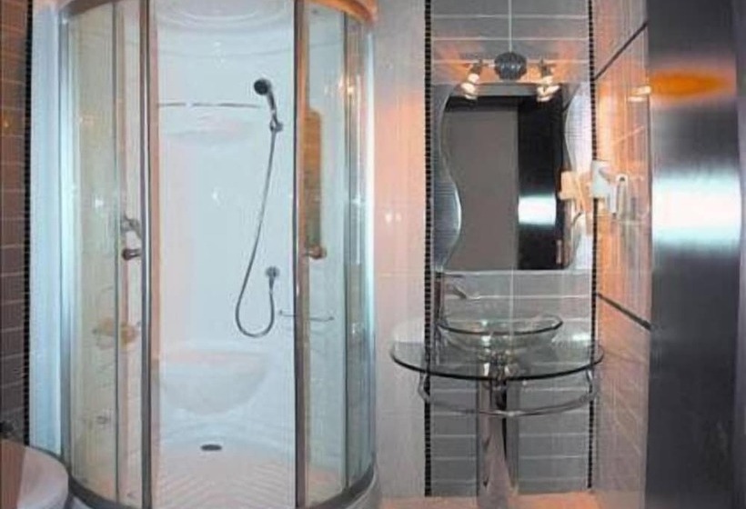 اتاق استاندارد سه نفره, Kosk Otel