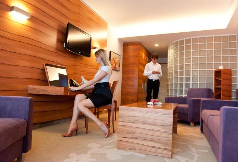 سوییت پرستیژ, Terme Zreče – Hotel Atrij