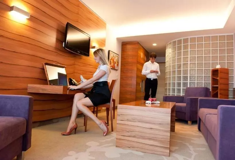 سوییت پرستیژ, Terme Zreče – Hotel Atrij