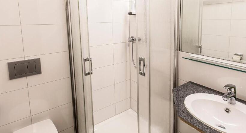 Номер Стандарт с Балконом, Gästehaus Pension Barbara