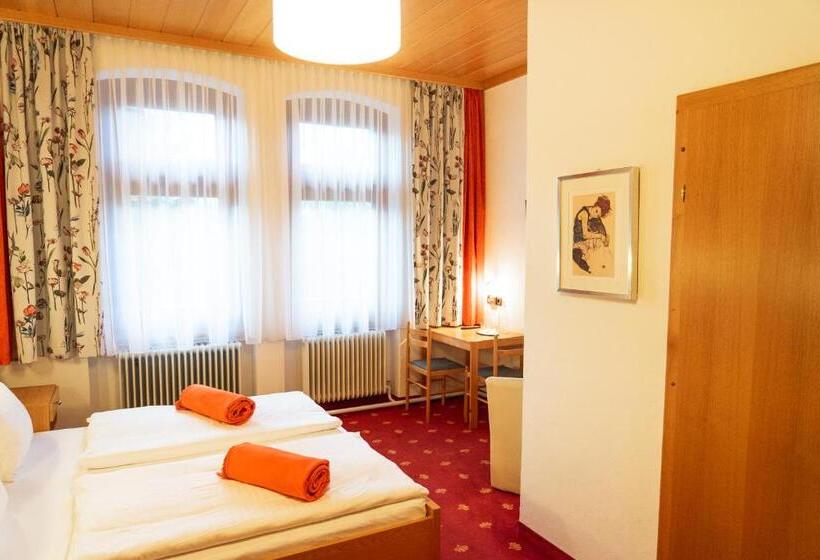 Номер Стандарт, Pension Waldfriede