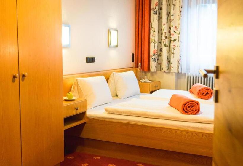 Номер Стандарт, Pension Waldfriede