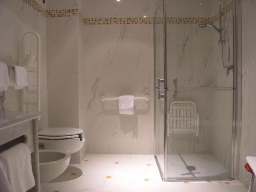 スタンダードトリプルルーム, Dado Hotel International