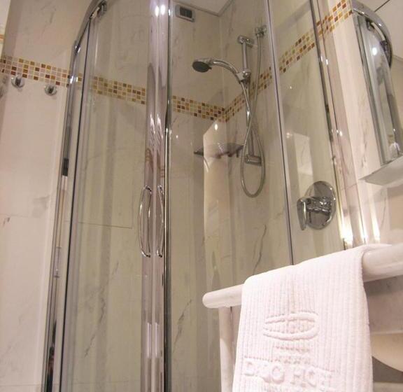 ダブルベッドのスタンダードシングルルーム, Dado Hotel International