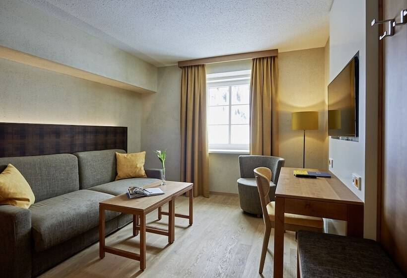 Люкс Повышенной Комфортности, Après Post