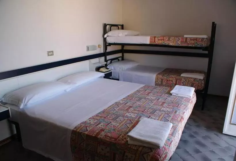 スタンダード４人部屋, B&b Avana