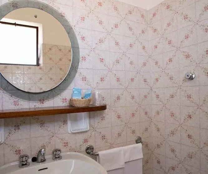 エコノミールーム, B&b Avana