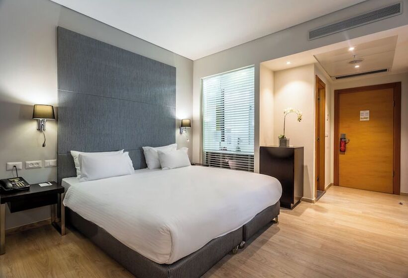 Deluxe Zimmer, Benjamin Business