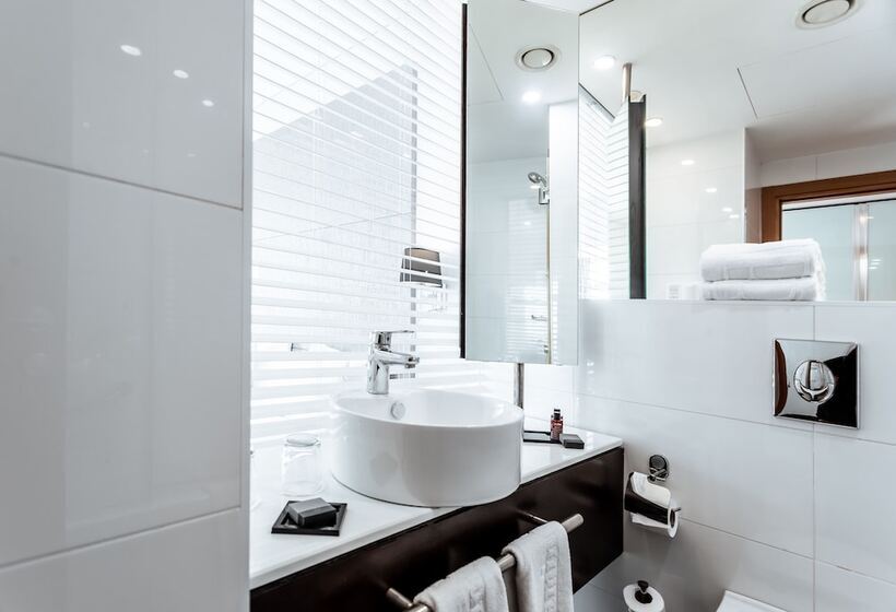 Deluxe Zimmer, Benjamin Business