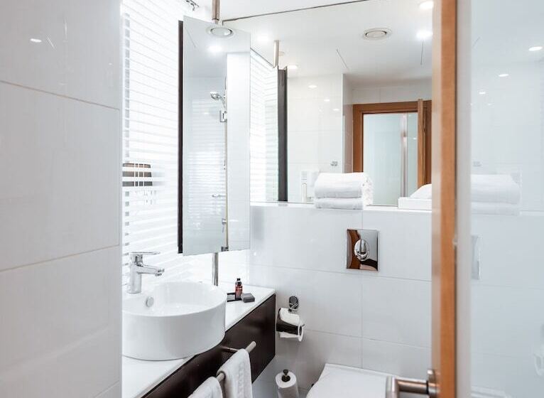 Deluxe Zimmer, Benjamin Business