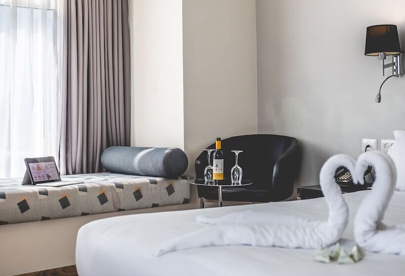 Deluxe Zimmer, Benjamin Business