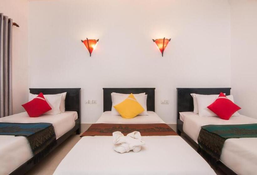 اتاق استاندارد سه نفره, Bou Savy Guesthouse