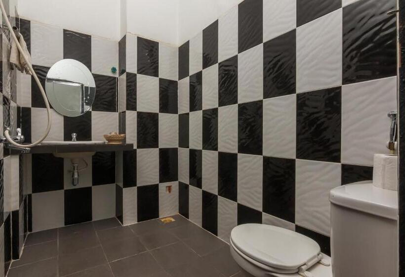 اتاق استاندارد سه نفره, Bou Savy Guesthouse