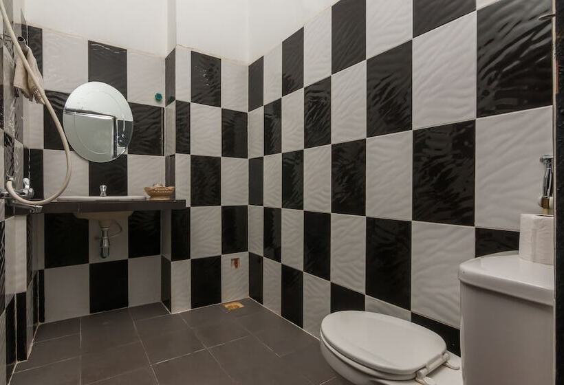 اتاق استاندارد سه نفره, Bou Savy Guesthouse