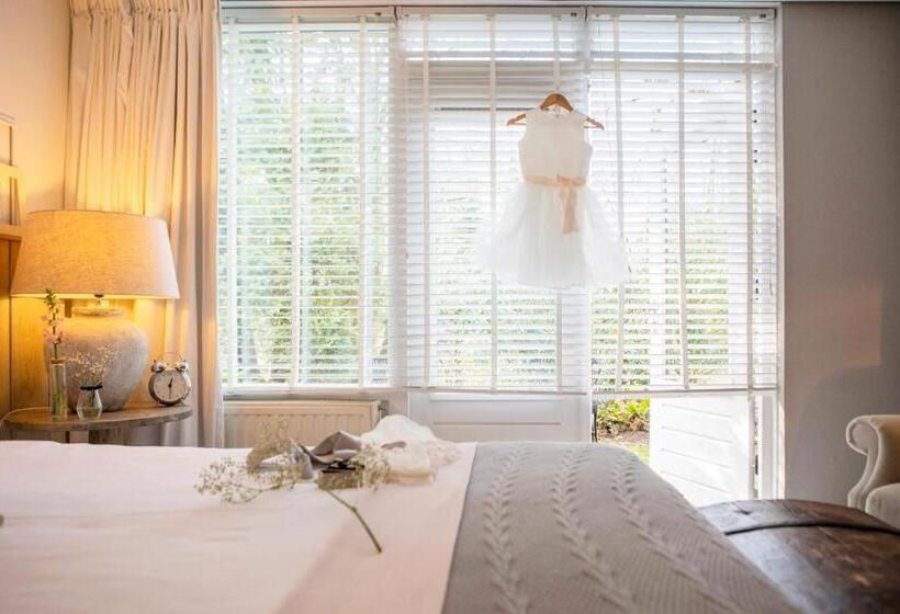 جناح جونيور, Buitenplaats De Bergse Bossen