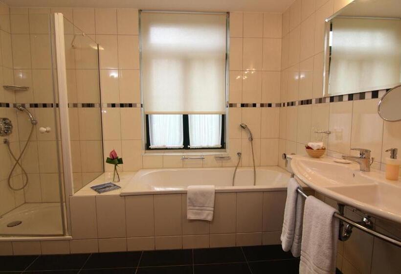 جناح مطلّ علي الحديقة, Oolderhof