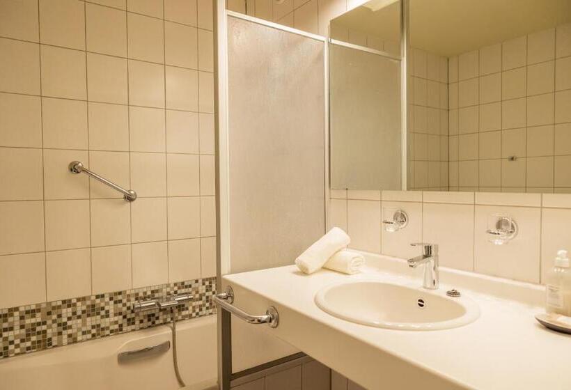 标准间, De Walvisvaarder