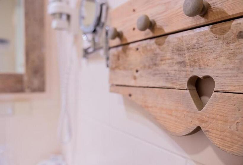 套房带园景, De Walvisvaarder