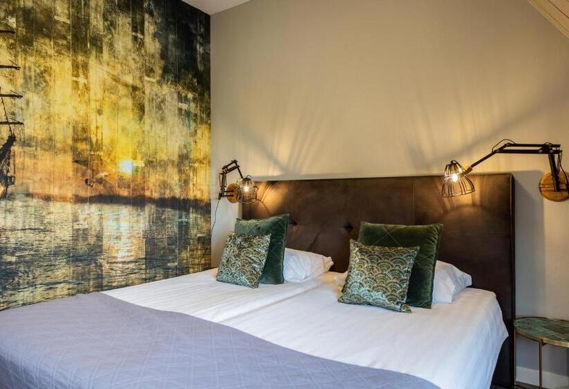 舒适型房间, De Walvisvaarder