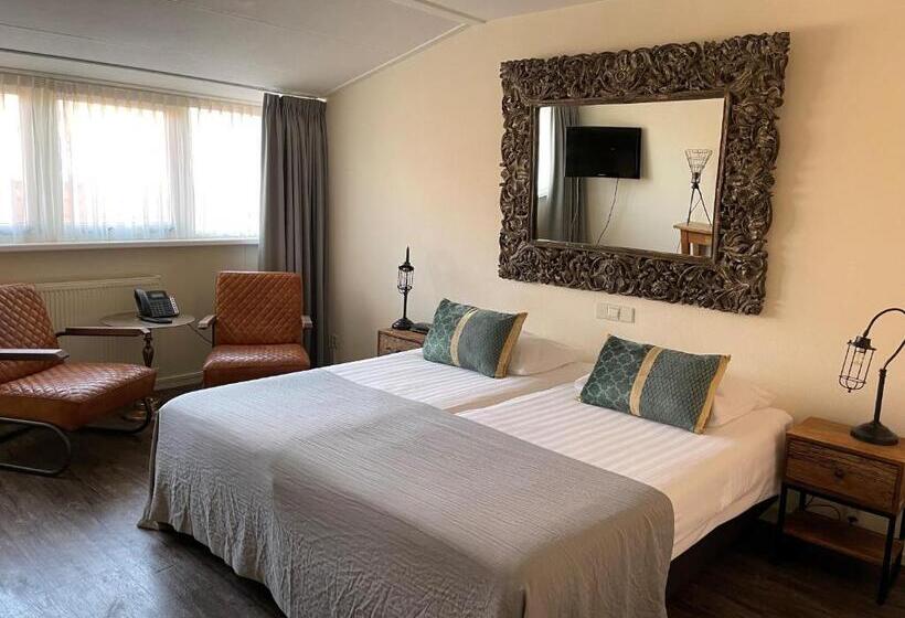 舒适型房间, De Walvisvaarder