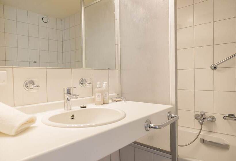 标准间, De Walvisvaarder