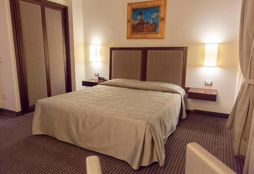 غرفة قياسية, Dei Gonzaga