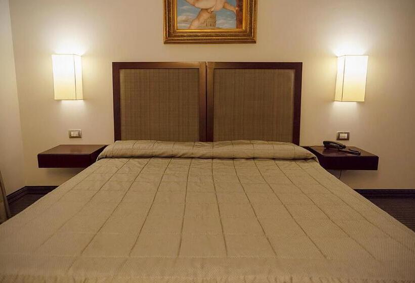 غرفة قياسية, Dei Gonzaga