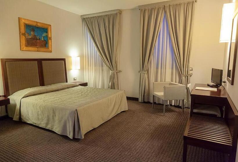 غرفة قياسية, Dei Gonzaga