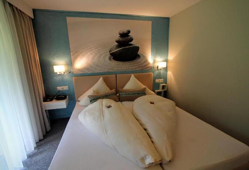 غرفة قياسية مزوَّدة بشُرفة, Garni Fels