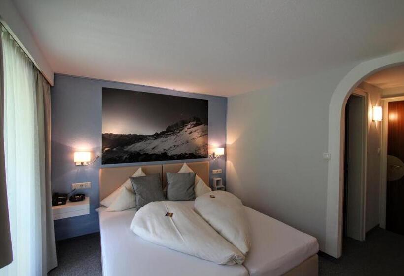 غرفة إقتصادية, Garni Fels