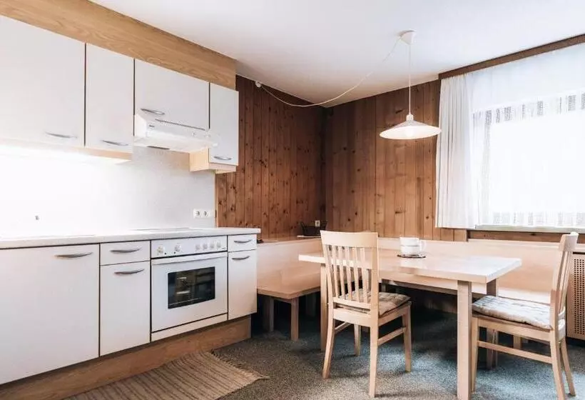 １階の１ベッドルームアパートメント, Gästehaus Lässer