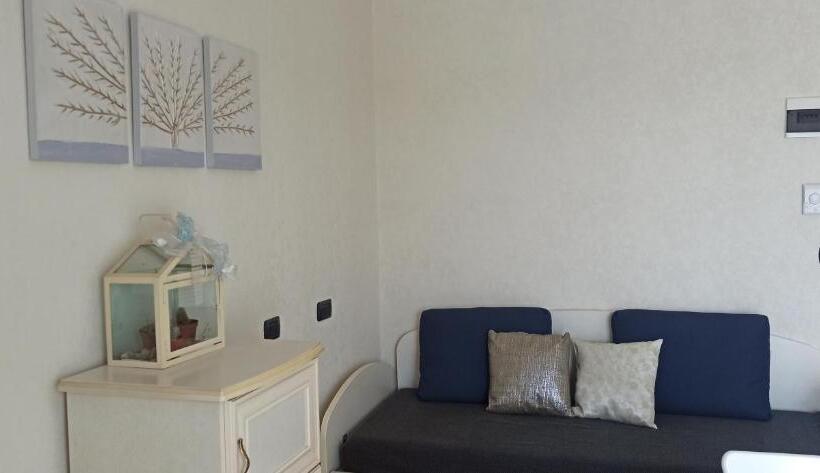 스탠다드 스튜디오 바다 전망, Mondial