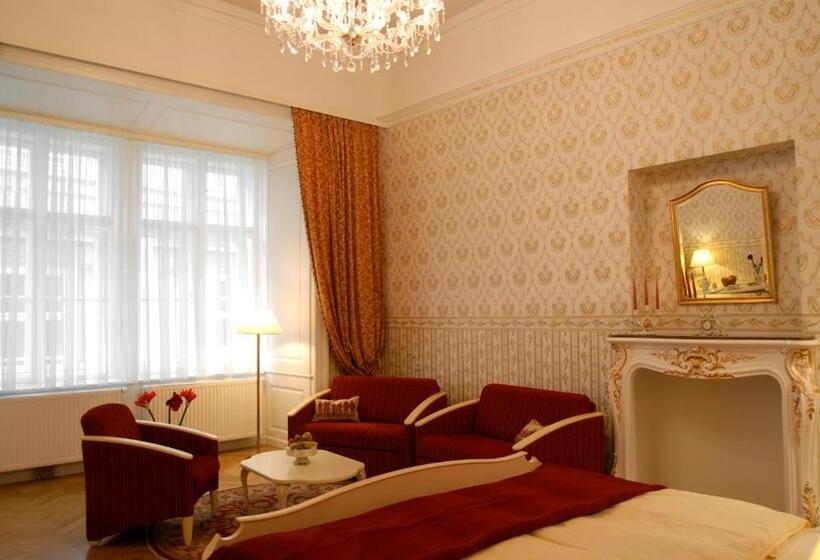 패밀리 룸, Pertschy Palais
