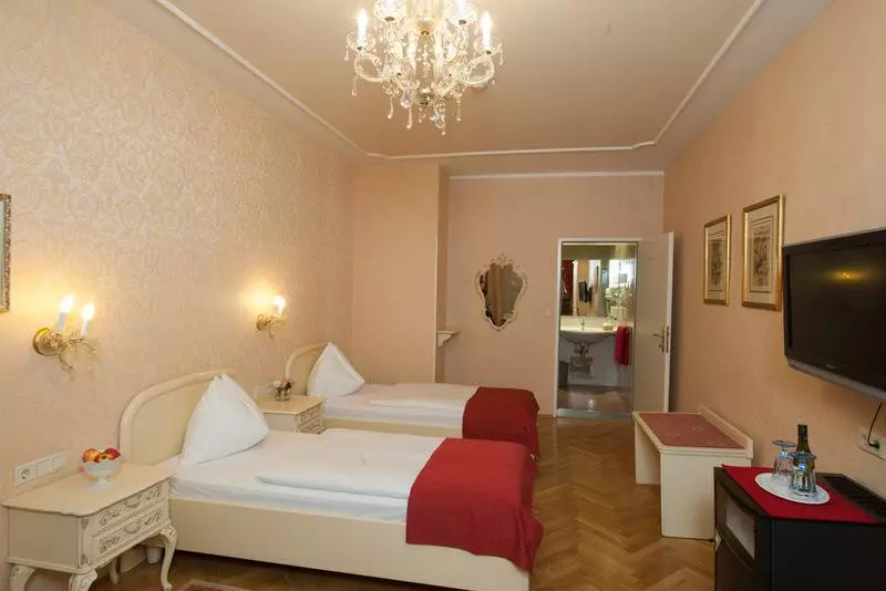 クラシックルーム, Pertschy Palais