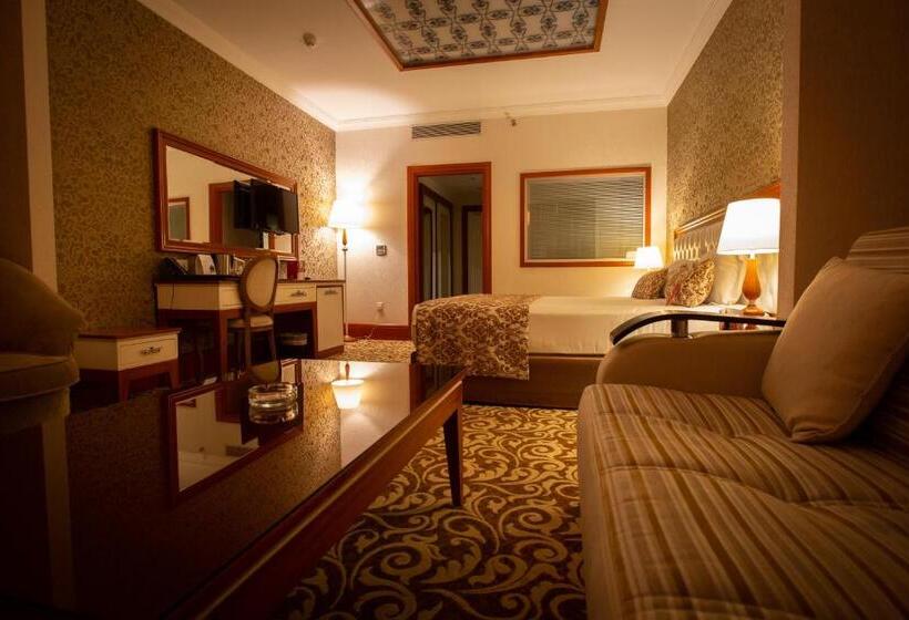 Полулюкс, Ramada By Wyndham   Sulaymaniyah Salim Street