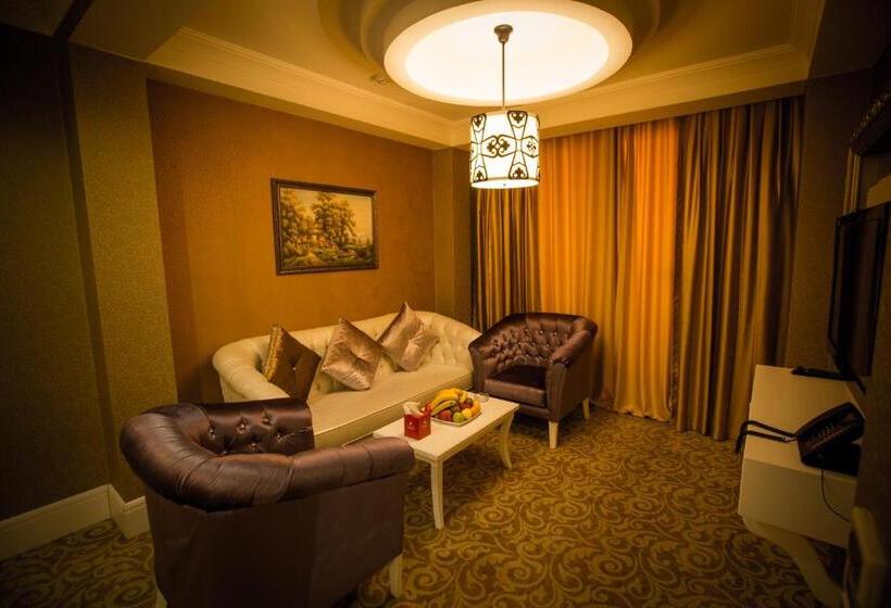 Полулюкс, Ramada By Wyndham   Sulaymaniyah Salim Street