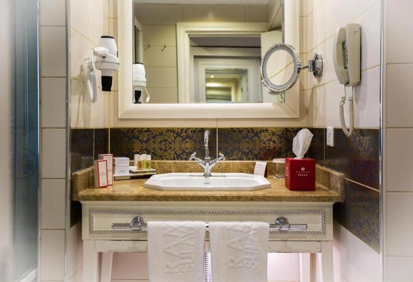 Номер Стандарт, Ramada By Wyndham   Sulaymaniyah Salim Street