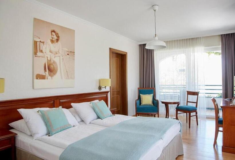 Superior room with lake view, Seewirt & Haus Attila