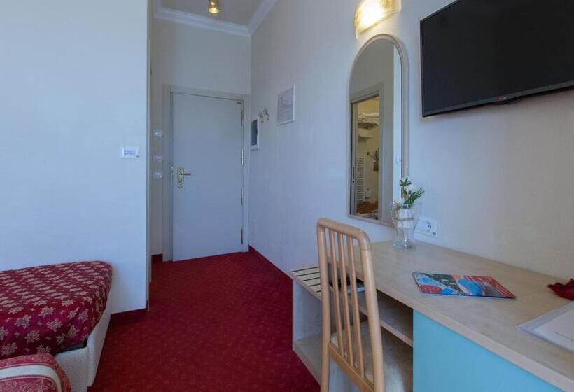 Triple Room Sea View, Silver