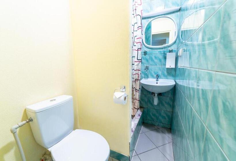 اتاق اکونومی, Sport